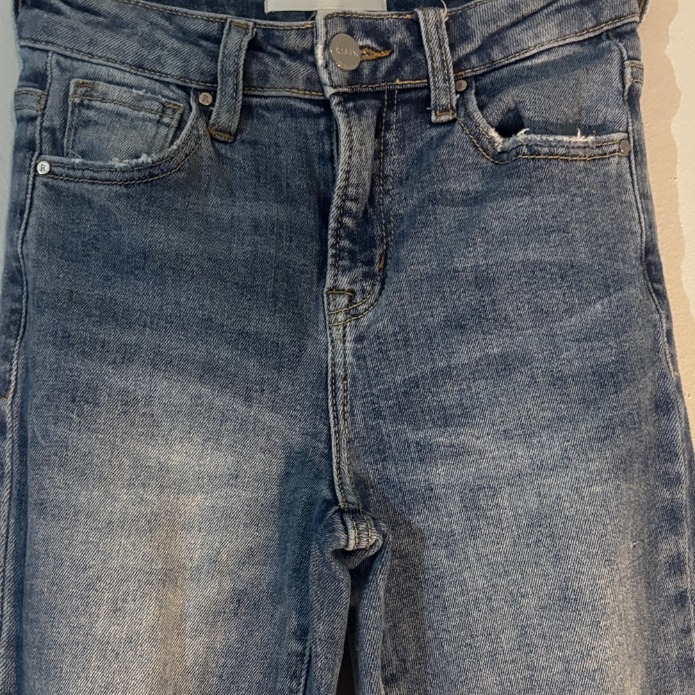 Distressed Risen Blue Jeans - Picture 6 of 12